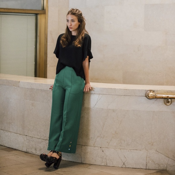 LISA PERRY Ponte Crop Wide Leg Trousers Black Barneys New York Snaps Pants 8 NWT - Picture 2 of 16